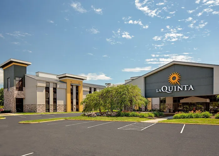 Shelby Twp Cheap Hotels
