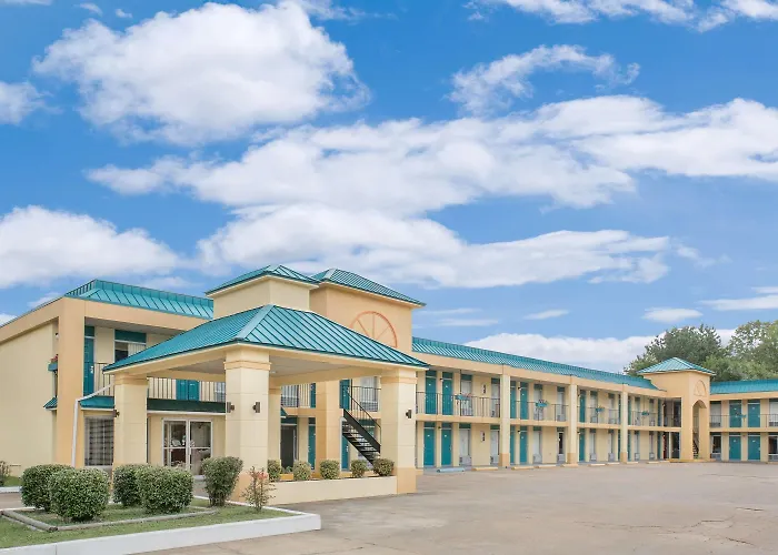 Winona Cheap Hotels