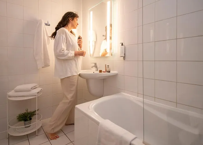 Cannes Cheap Hotels