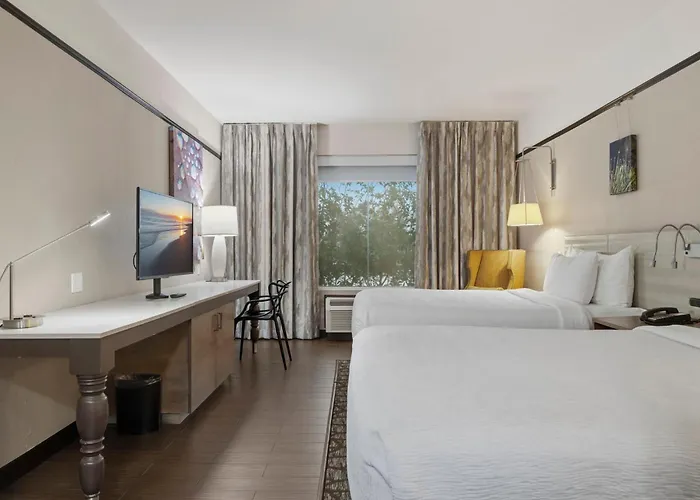 Kinwood Cheap Hotels
