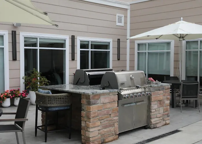 Central Islip Cheap Hotels